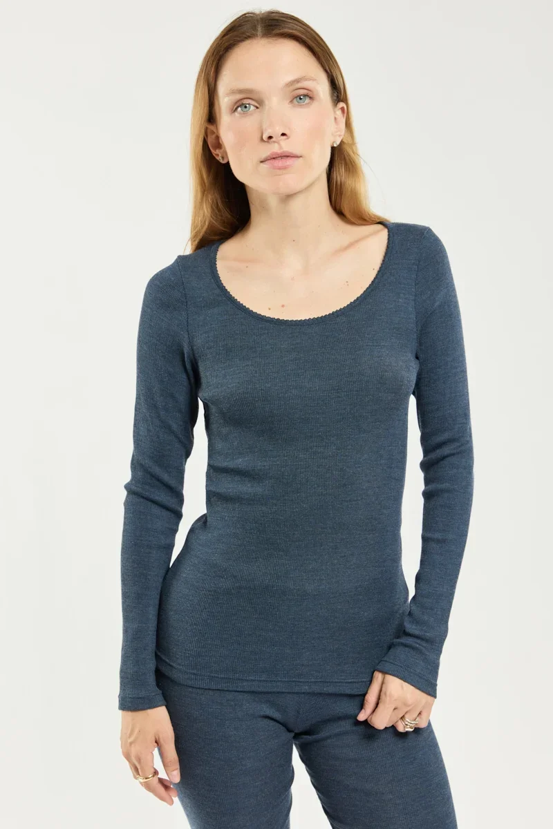 Carefully Designed Long-sleeve T-shirt – wool and silk User-Friendly