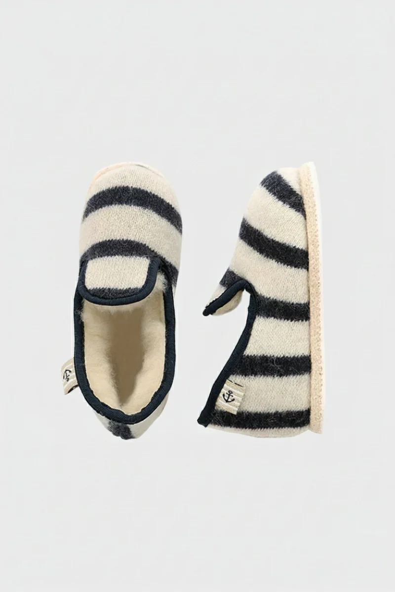 Modern Striped Slippers – Size 24 to 31 Efficient