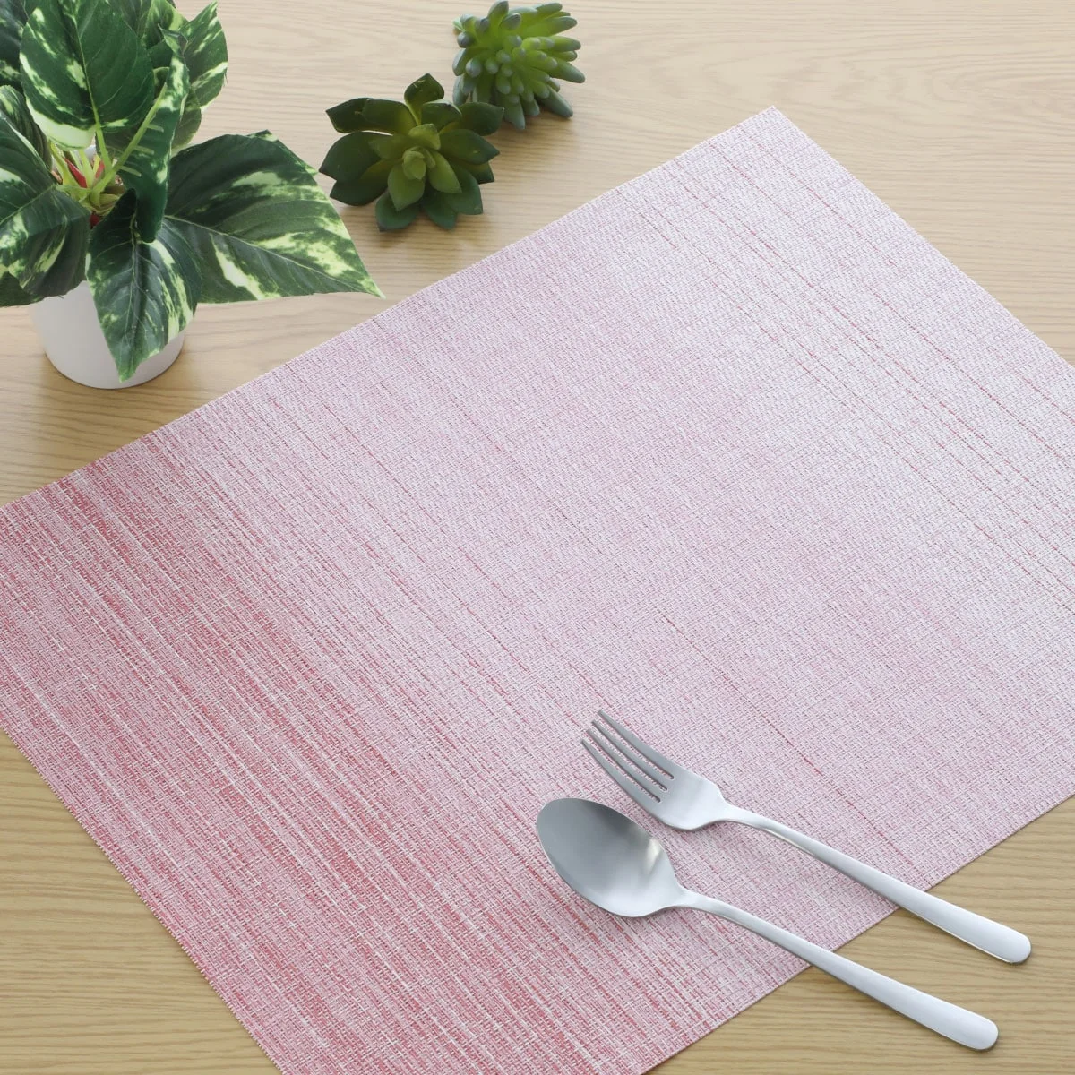 Prestigious PVC LUNCHEON MAT GRADATION RO Original Design