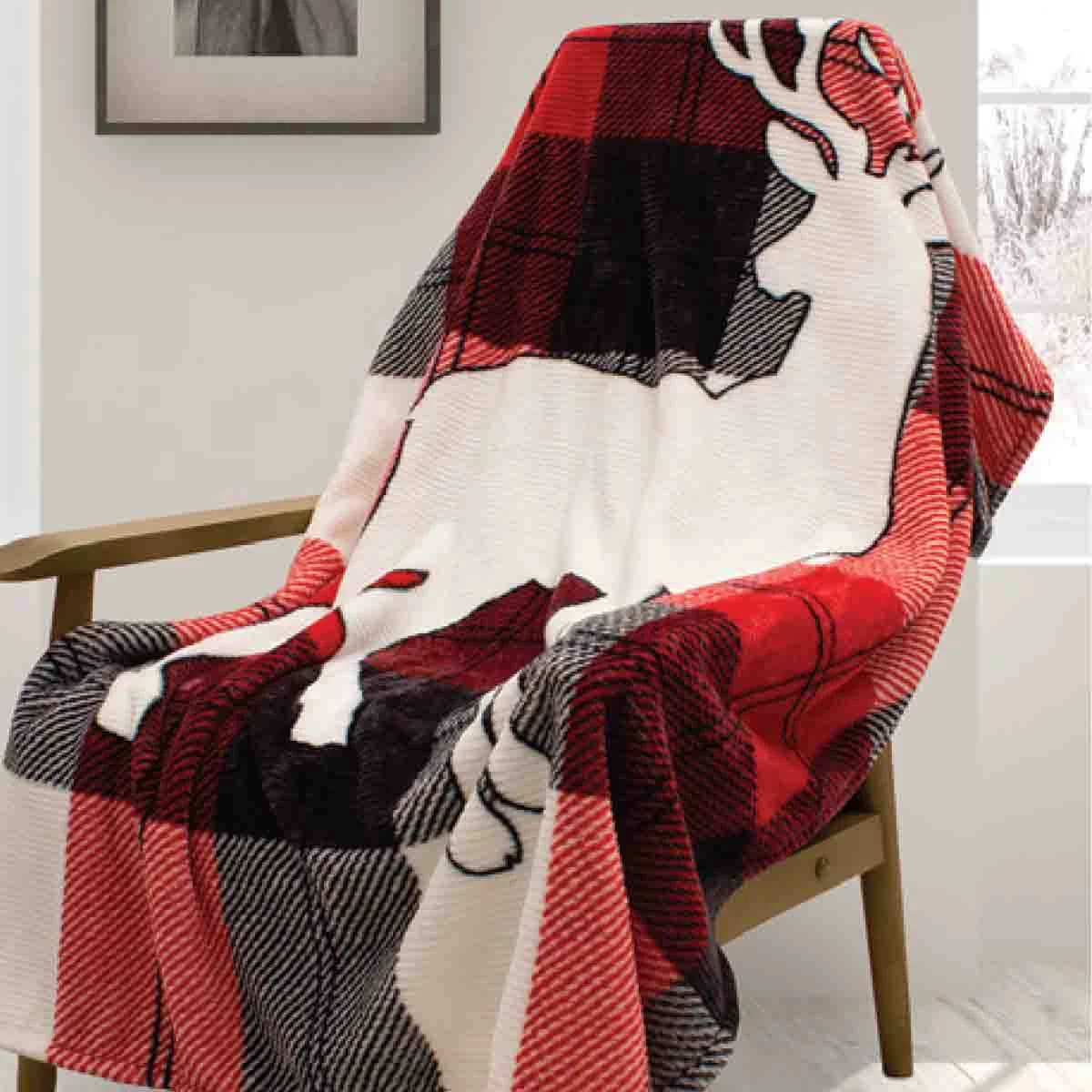 Long-Lasting Wildlife Ribbed Fleece Throw Convenient