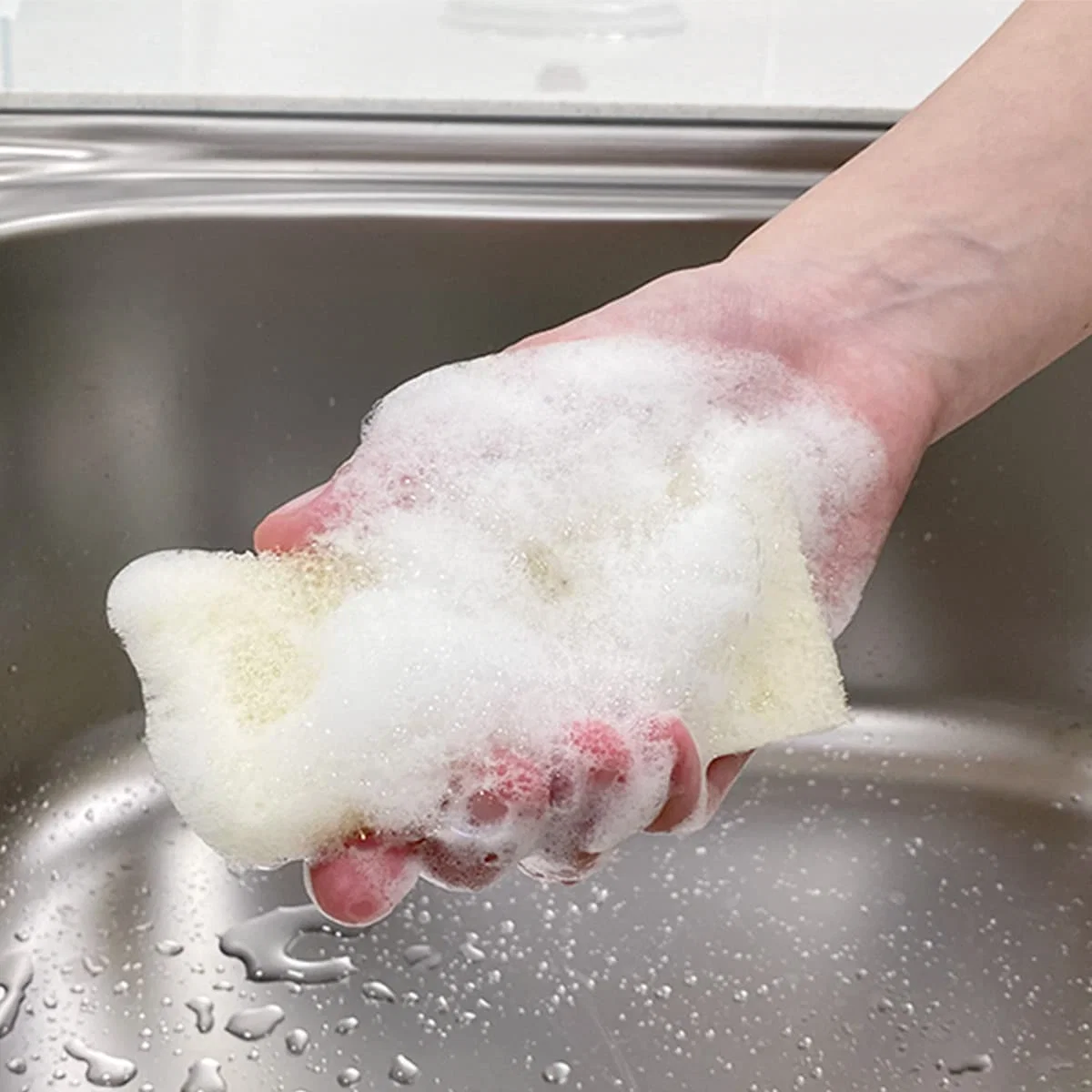 Expertly Made DAILY MEMBRANELESS SPONGE 30P IV Traditional