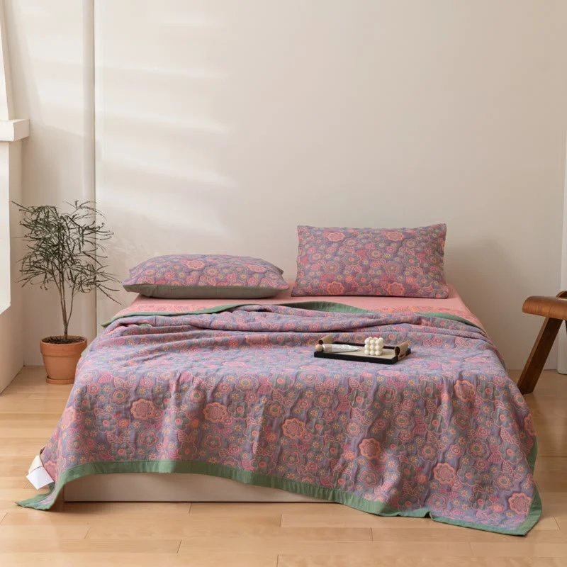 Relaxed Ownkoti Flower Jacquard Cotton Gauze Reversible Quilt Artisan