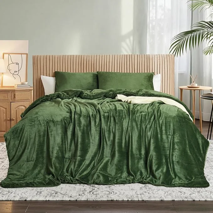 Powerful Wajade Full Size Comforter Set- 3 Pieces Dark Green Bed in A Bag for All Seasons Bedding Set with 1 Comforters and 2 Pillowcases Fine