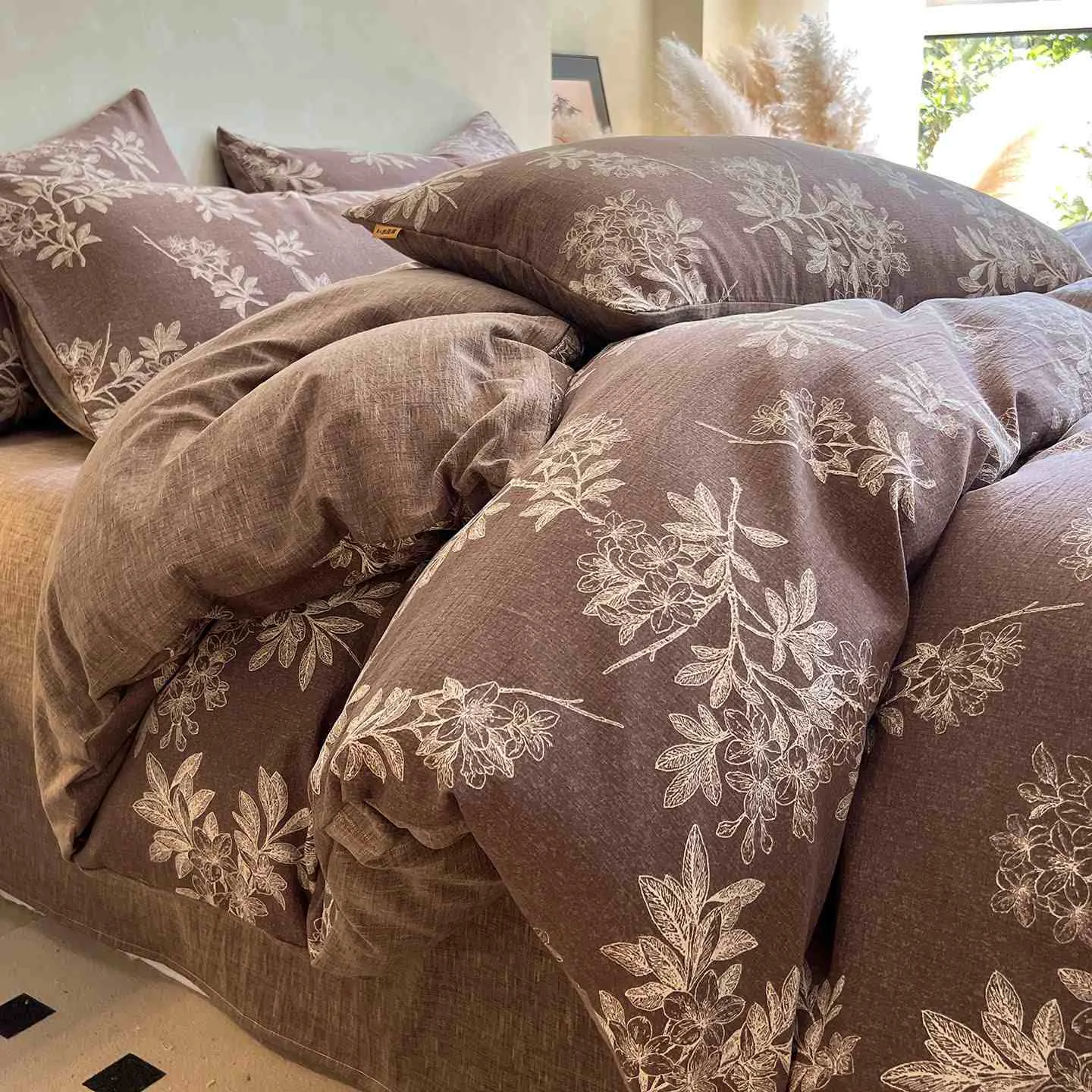 Exclusive Ownkoti Vintage Elegant Floral Print Bedding Set 4PCS Authentic