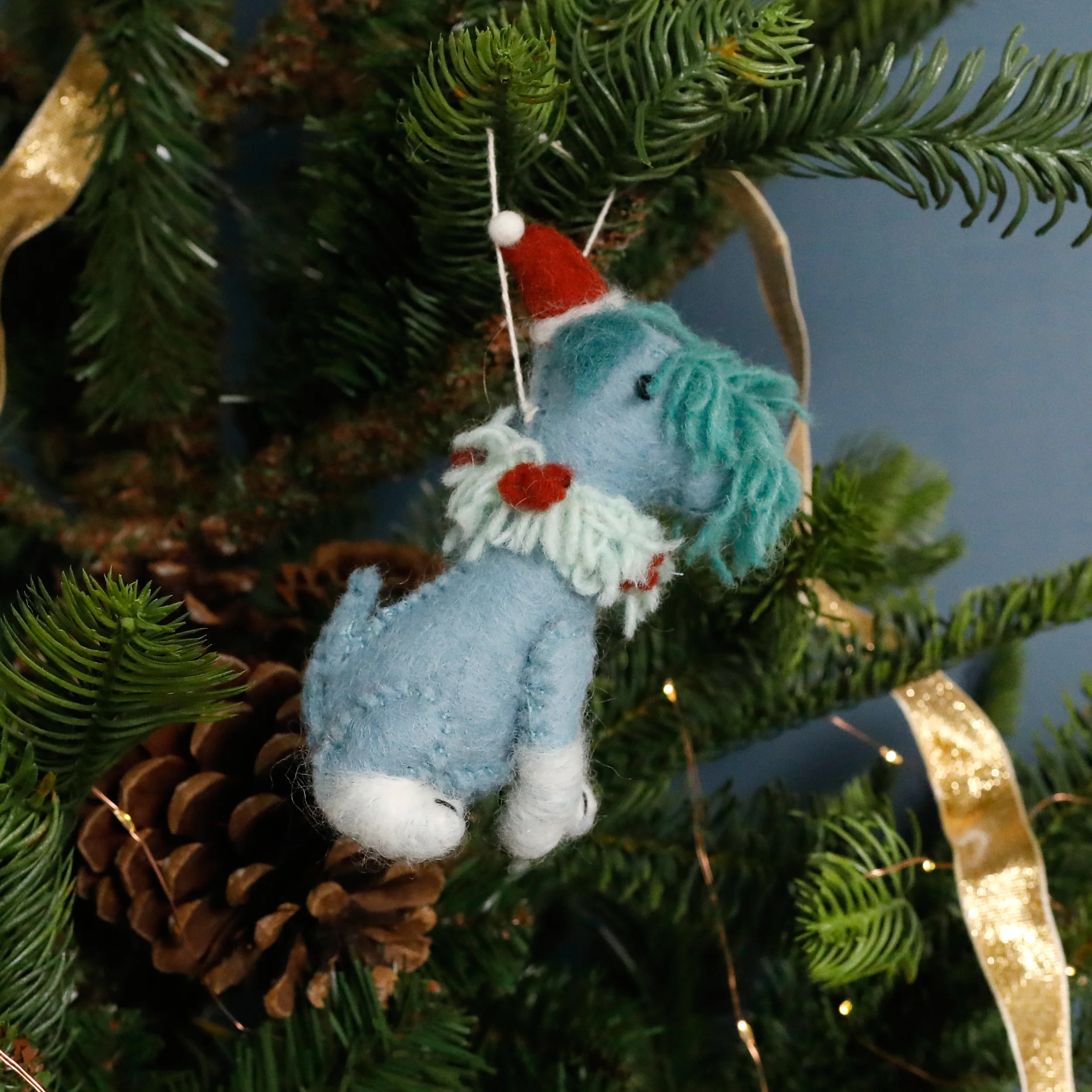 Expertly Made Fido Ornament – Schnauzer Fashionable