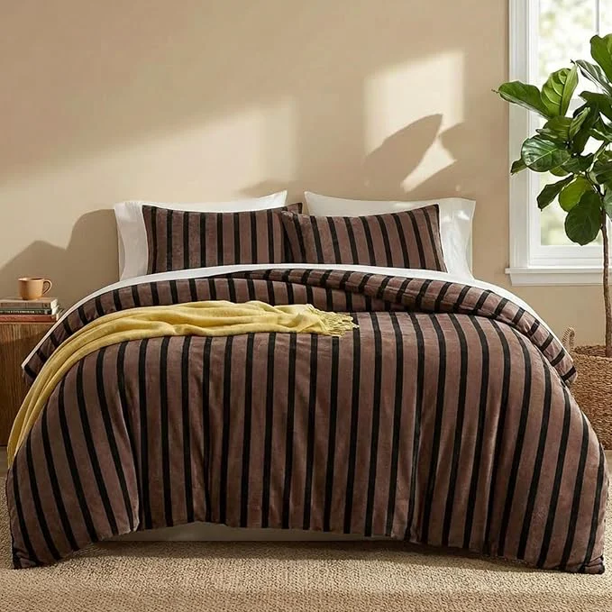 Enhanced Bedbay Fleece Queen Comforter Set Brown Striped Bedding Set 3 Pcs Luxury Shaggy Velvet Comforter Set Soft Warm Fluffy Flannel Bedding Brown and Black Stripes Queen Bed Set for All Seasons Secure
