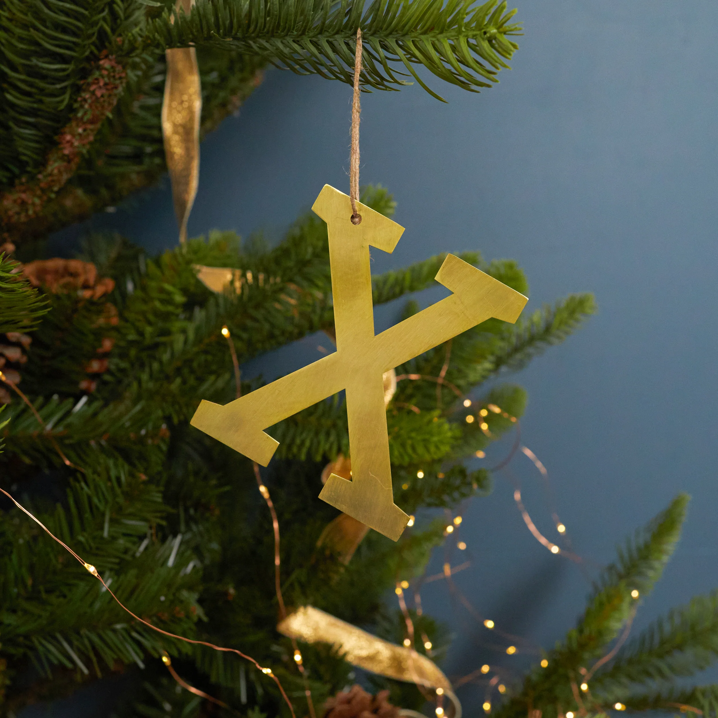 Smooth Gold Letter Ornament X Artisan