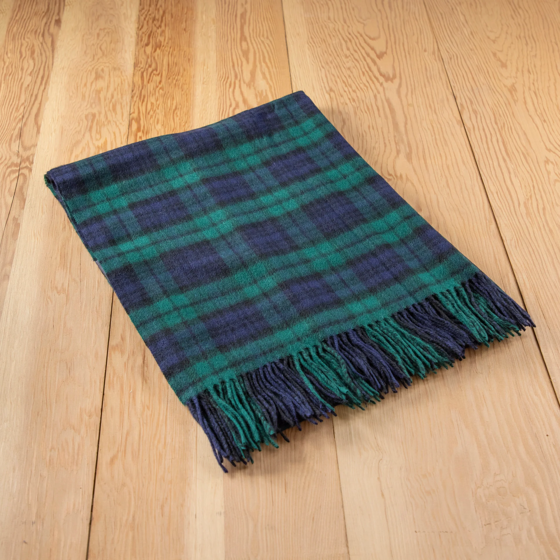 Professional Cashmere Knee Blanket in Black Watch Tartan Convenient