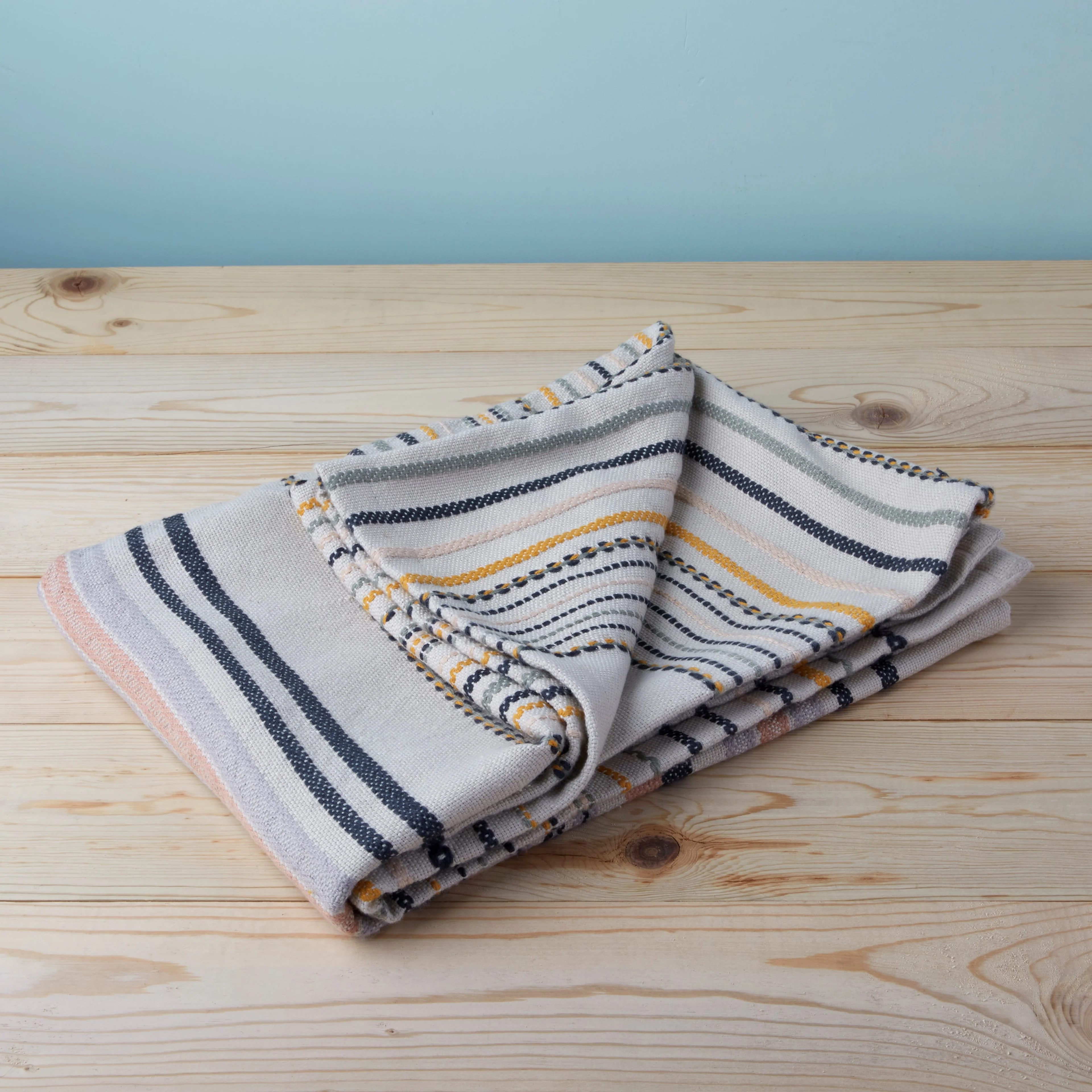 Verified Moxy Recycled Throw Comfortable