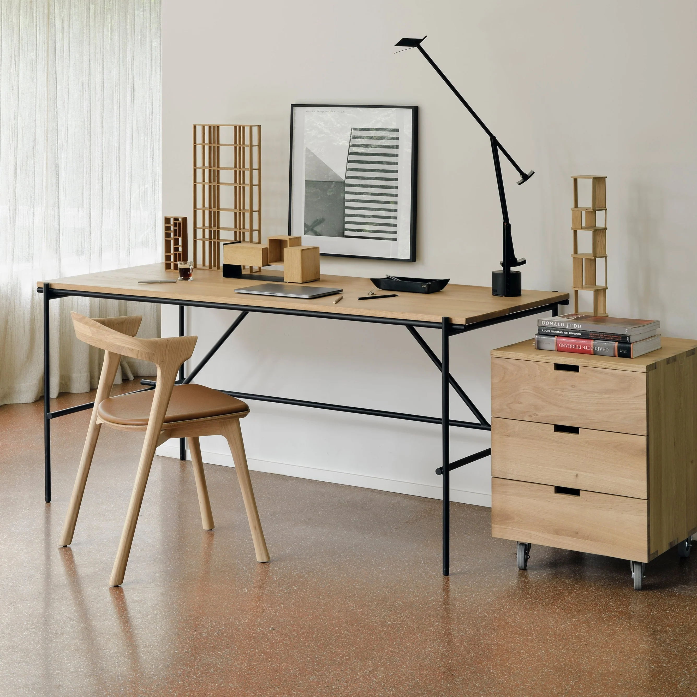 Powerful Oscar Solid Oak Desk 55.5 quot Fashionable
