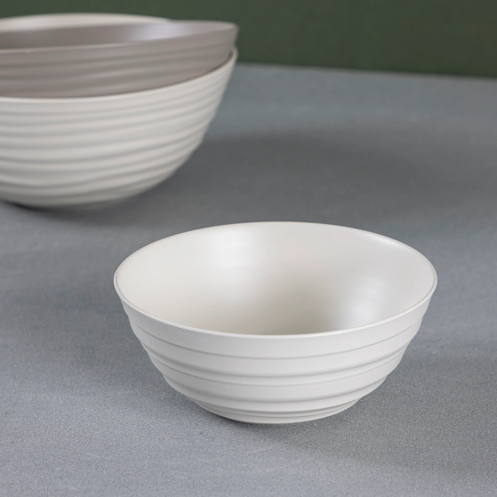 Top-Quality Tierra Serving Bowl Medium White Relaxed