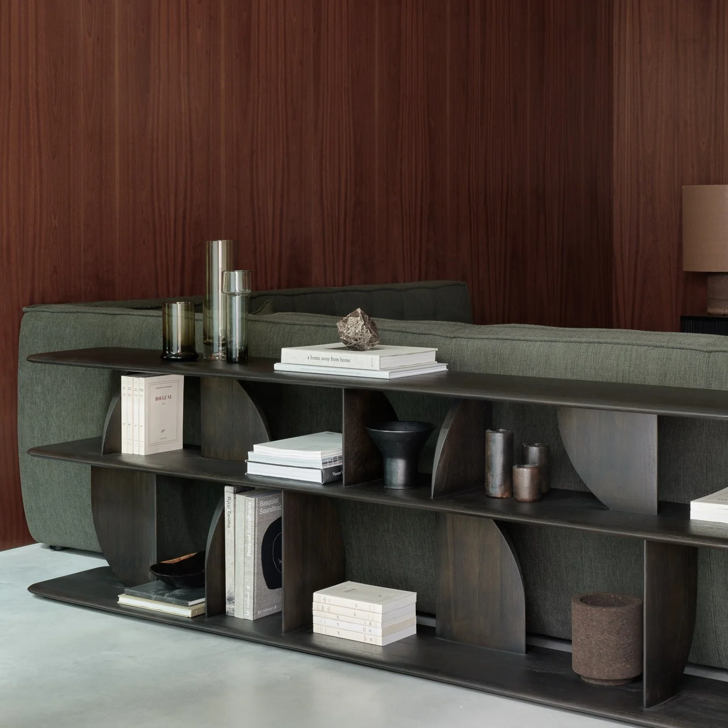 Safe Geometric console – varnished teak – dark Elite