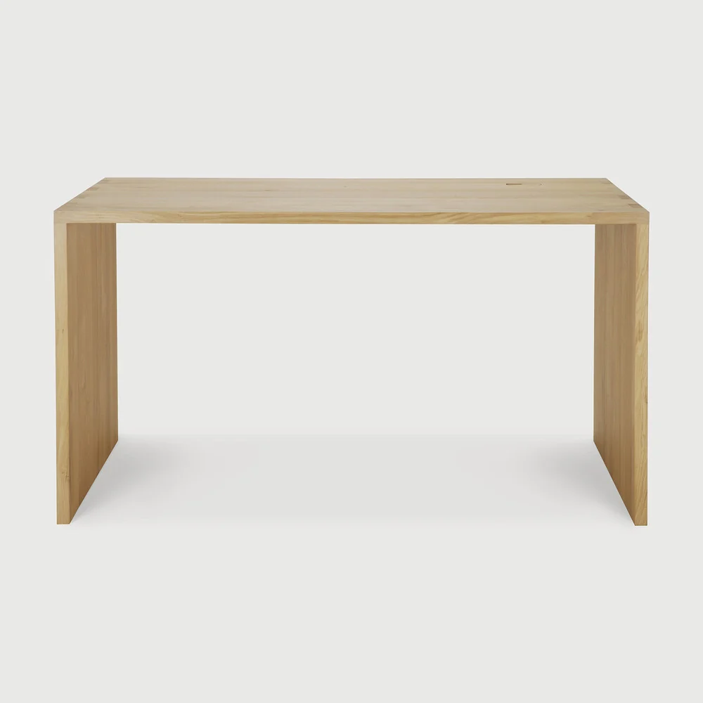 Innovative U desk – varnished oak – rectangular – with cable management Fast