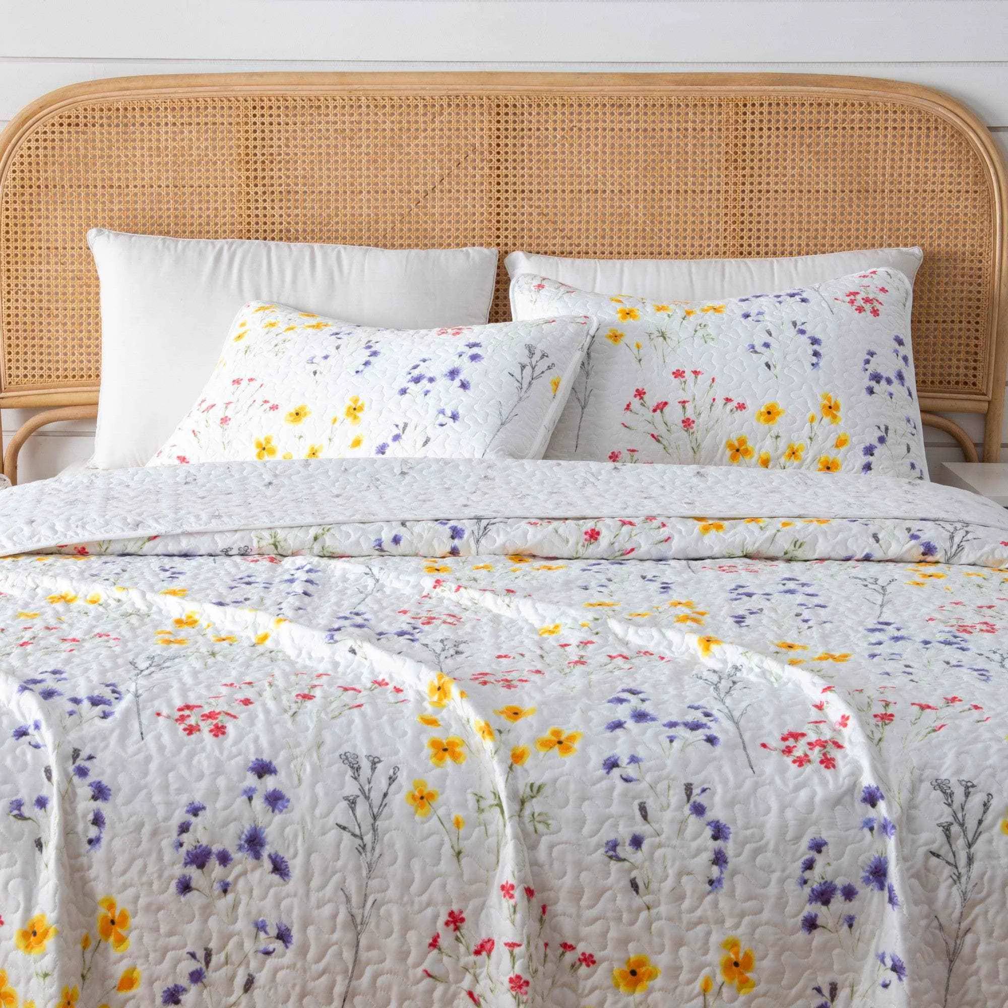 Specialty Colorful Floral 3 Piece Quilt Set – Marianne Collection Refined