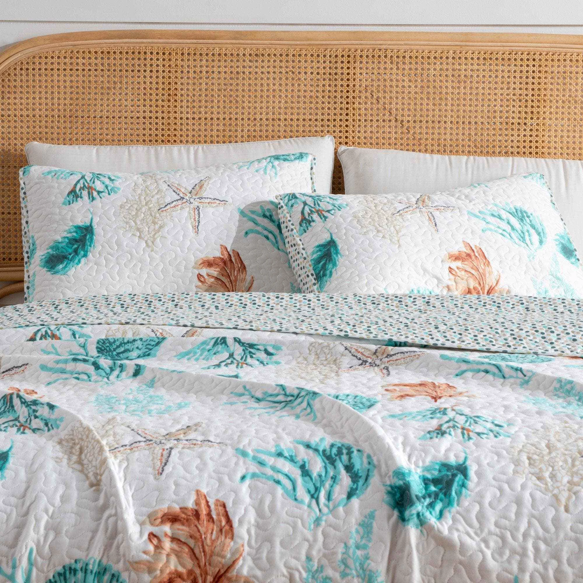 Expertly Made Reversible Coral Quilt Set – Key West Collection Convenient