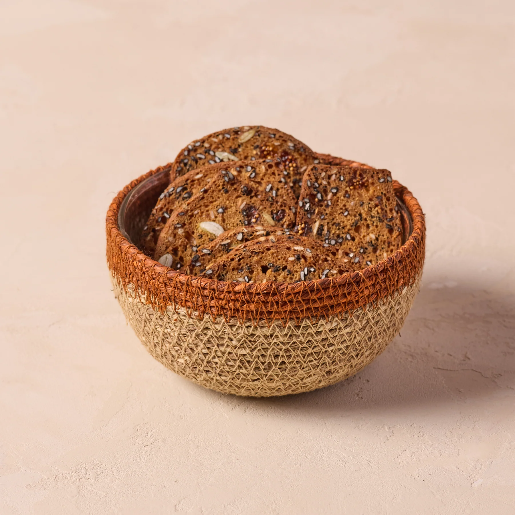 Versatile Hydra Woven Seagrass Bowl Rust Premium