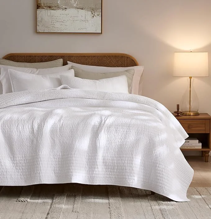 High-End palassio Striped White Cotton Quilt Queen Size Bedding Sets Lightweight Crinkly Channel Pick Stitch Textured Bedspread Soft Shabby Chic Farmhouse Country Coverlet for All Season 2 Shams Convenient