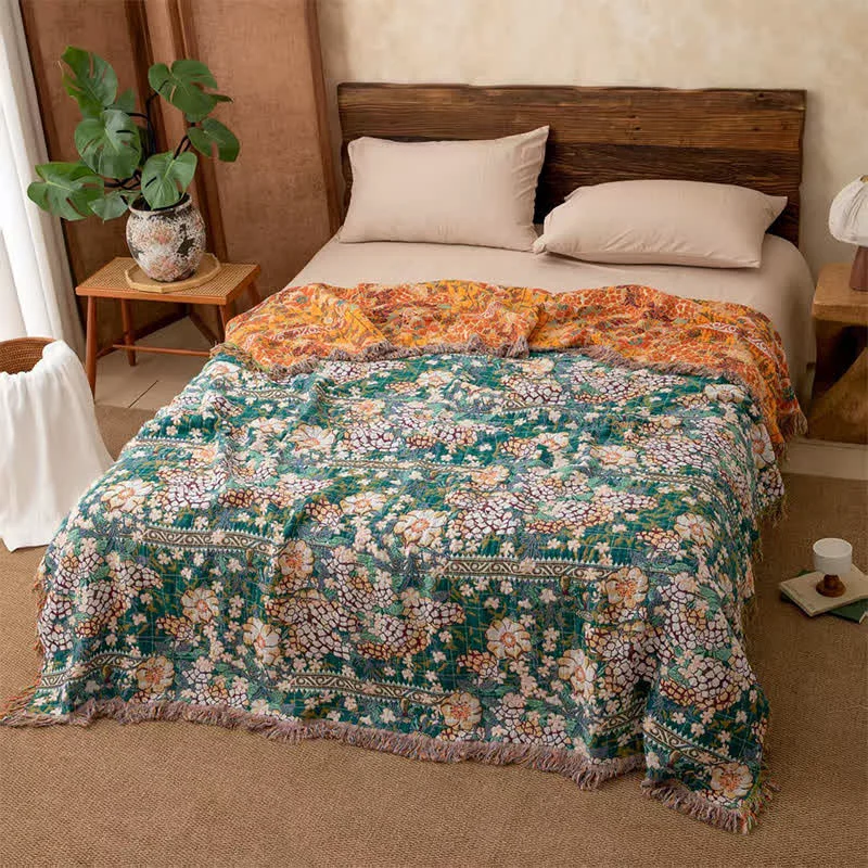Fine Crafted Ownkoti Reversible Botanical Muslin Quilt with Retro Fringe Trusted