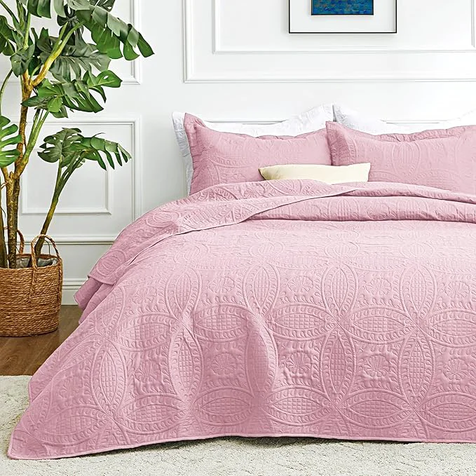 Classic Love 39 s cabin Oversized King Size Quilt Bedding Set Pink Bedspreads – Oversized King Lightweight Bedspread Comforter – Coin Pattern Coverlet for All Season – 3 Pieces 1 Quilt 2 Pillow Shams Traditional