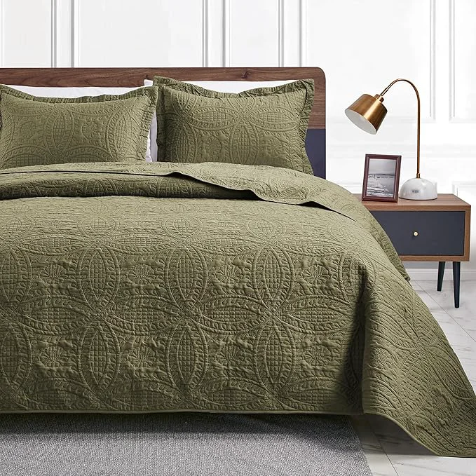 Selected Love 39 s cabin King Size Quilt Bedding Set Green Bedspreads – Bed Summer Lightweight Bedspread Comforter – Coin Pattern Bedding Coverlet for All Season – 3 Pieces 1 Quilt 2 Pillow Shams Responsible