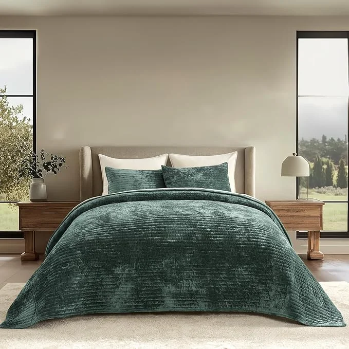 Genuine EVERGRACE Velvet Quilt Set King Size Luxurious Soft Striped Channel Bedding Set Lightweight Velvet Comforter for All Season Oversized Bedspread Coverlet with 2 Matching Shams Pine Green Classic
