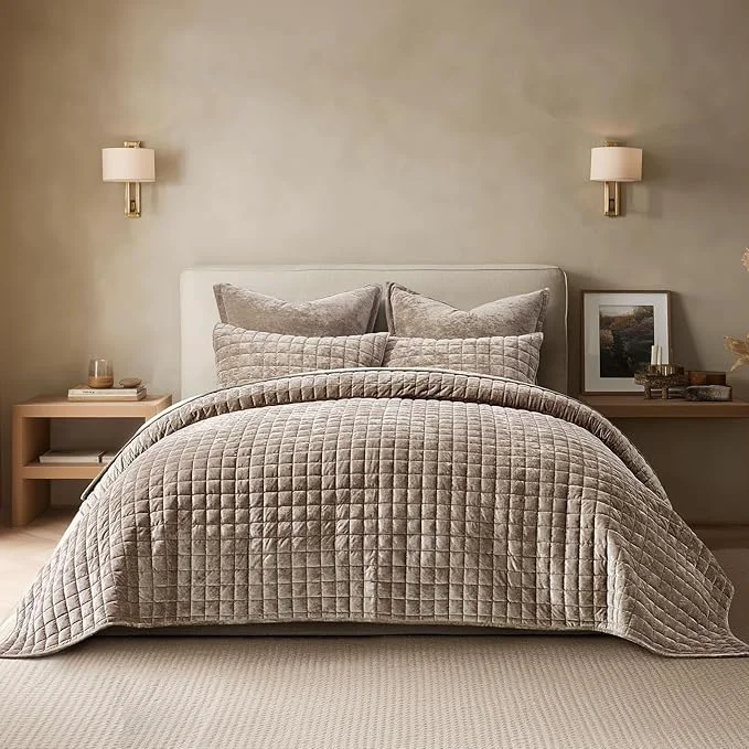 Breathable RECYCO Luxury Velvet Quilt King Size Bedding Set Ultra Soft Velvet Comforter Set Lightweight Quilted Channel Box Stitch Oversized Bedspread Coverlet for All Season with 2 Shams Natural Tan High-Performance