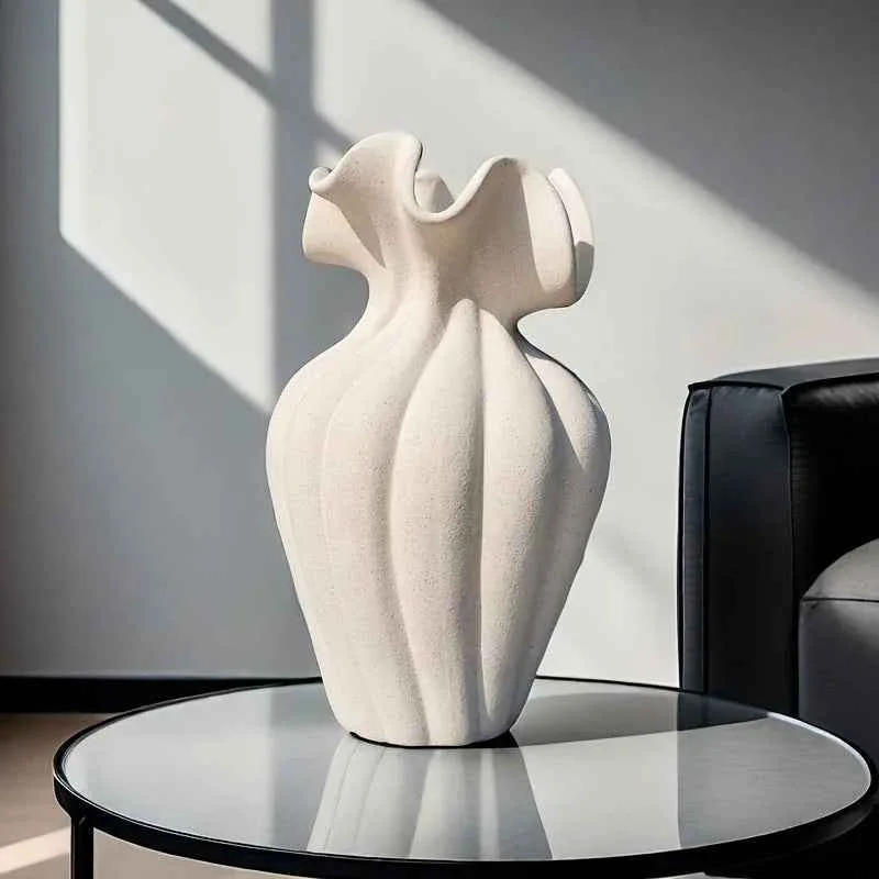 High-Quality Ceramic Vase 20cm with Striped Skirt Element Design Top-Quality