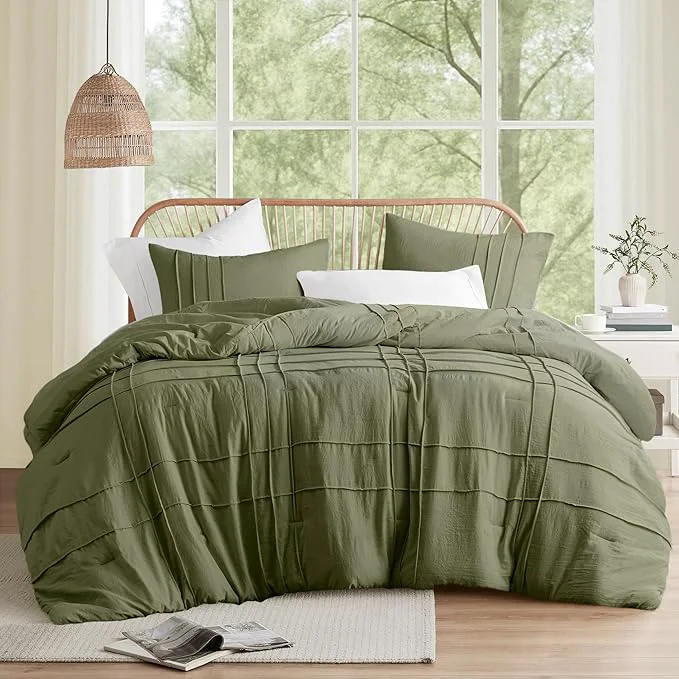 Stylish Comfort Spaces Olive Green Queen Size Comforter Set – 3 Piece Pintuck Pleated Bedding Set All Season Lightweight Extra Softness Pre-Washed Microfiber Bed Set Shams Quality