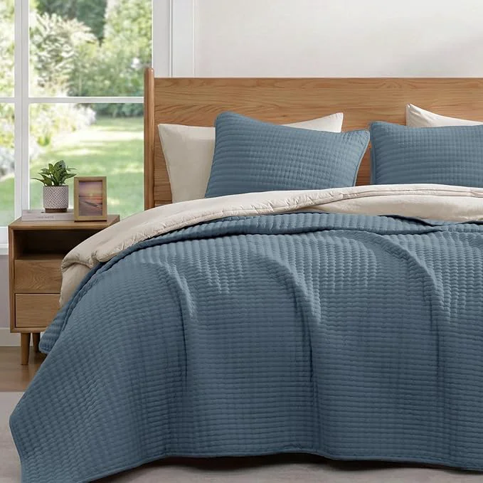 Fashionable WRENSONGE Queen Quilt-3 Pieces Lightweight Bedspreads Oxford Blue Queen Size Quilt Bedding Set for All Seasons Soft Summer Coverlet with 2 Pillow Shams Suitable for Bed amp Couch World-Class