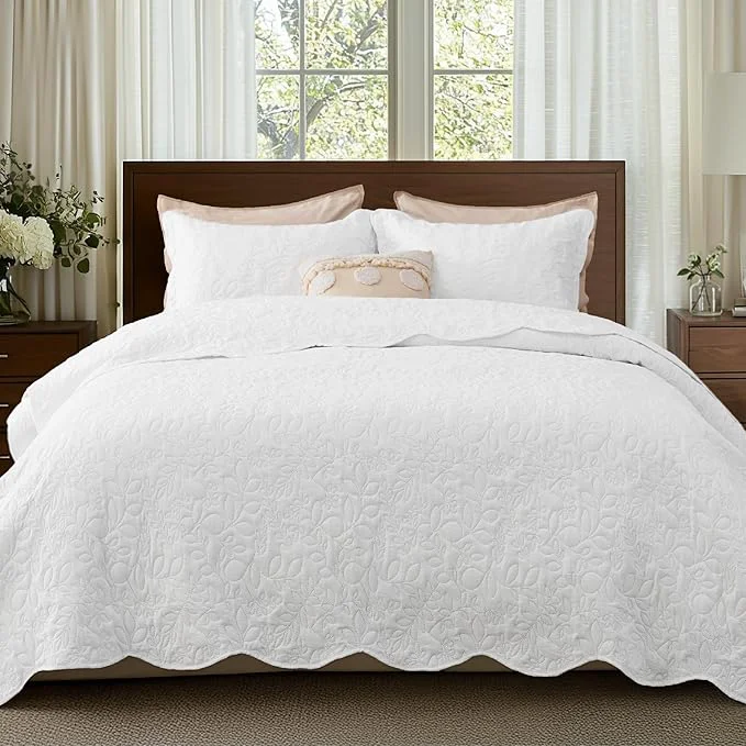 Genuine Bedsure Quilt King Size – Ultra Soft Pre-Washed Cloud-Like Bedding All-Season Lightweight Comforter for Country Bedroom Leaf Design Coverlet in Pure White 106 x 96 Inches Stitch- Quilting Ultra Soft Lightweight Machine Washable Pet-Friendly Specialty