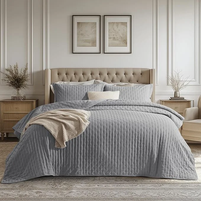 Clean Bedsure King Quilt – Grey Bedspread King Size amp Lightweight Comforter Modern Coverlet with Clover Pattern Ultra Soft All-Season Bedding 106 x 96 Inches Stitch- Quilting Ultra Soft Lightweight Machine Washable Pet-Friendly Fast