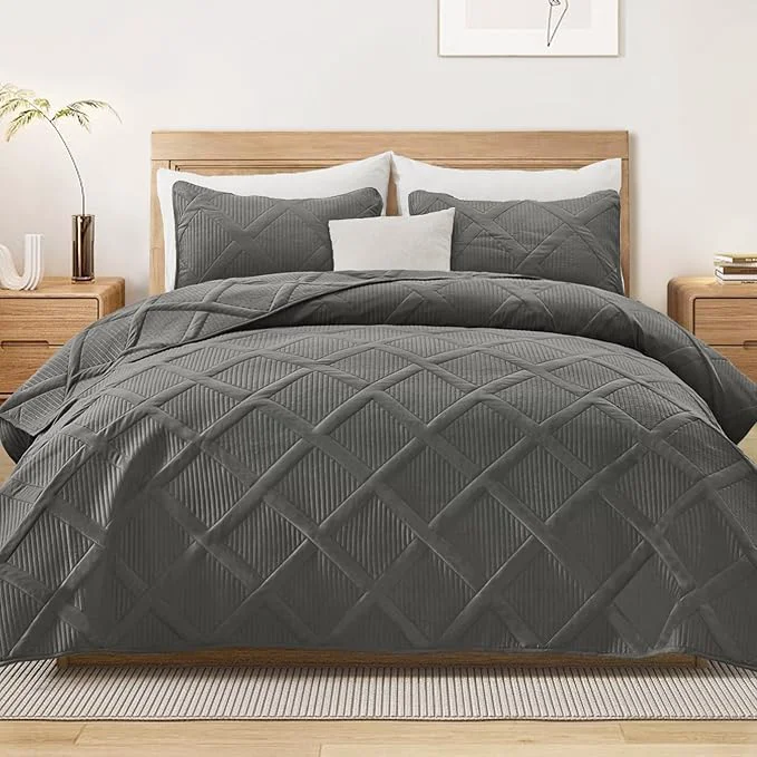 Verified Exclusivo Mezcla King Quilt Set- Grey Quilts Bedding Set with 2 Pillow Shams Modern King Bedspread with Striped Pattern Soft Lightweight Bedspreads Coverlets for All Seasons Breathable