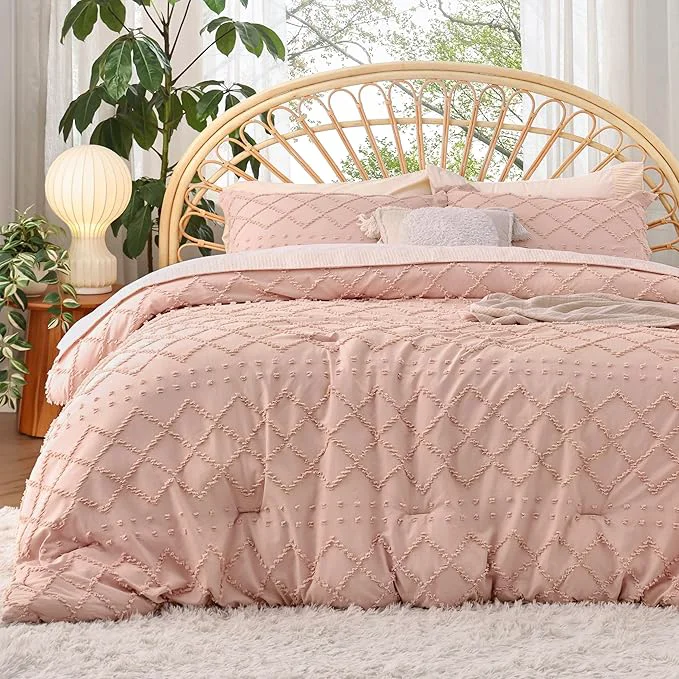 Unique Bedsure California King Comforter Set – Coral Pink Comforter Boho Tufted Shabby Chic Bedding for Kids 3 Pieces Vintage Farmhouse Bed Set for All Seasons Fluffy Soft Bedding with 2 Pillow Shams Flexible