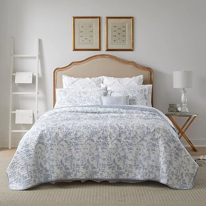 Top-Quality Laura Ashley – Queen Quilt Set Soft Cotton Bedding with Reversible Design Medium Weight for Year Round Use 3 Piece Bed Set with Matching Pillowcases Amberley Blue Elegant