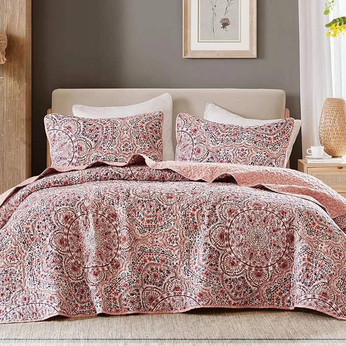 First-Class Comfort Spaces Valerie Boho Quilt Set King Pink – Soft Lightweight Bedding with Watercolor Medallion Design Reversible All Season Quilt for Master Bedroom or Guest Room Classic