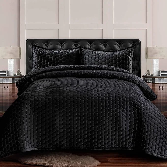 Clean Tribeca Living Lugano Oversized Velvet Quilt Set – All Season Extra Large 3 Piece King Size Comforter Set with 2 Pillow Shams in Steel Grey Honeycomb Pattern 260GSM Refined