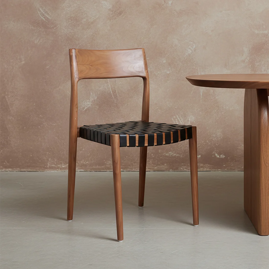 Solid Freya dining chair black leather Casual