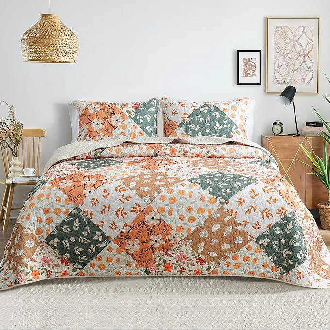 Trusted Whale Flotilla Patchwork Quilt King Size Extra Soft Boho Floral Bedspreads for Bed Reversible Lightweight King Quilt Bedding Set Printed Coverlets with 2 Pillow Shams for All Seasons Orange Elite