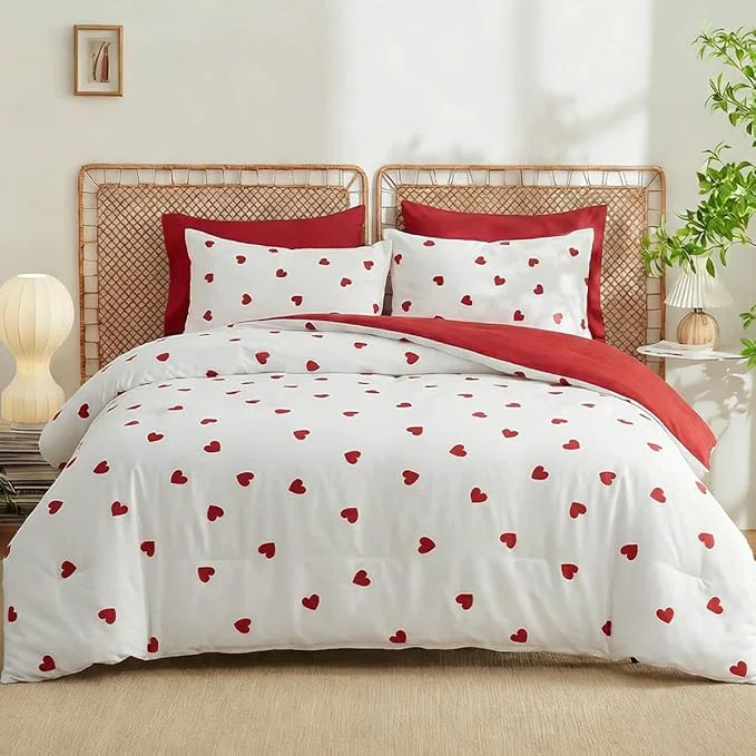 Responsible Heart Comforter Set Queen 3 Pieces Romantic Girls Cute Bedding Set Red Love Heart Pattern Modern Aesthetic Comforter with 2 Pillowcases Microfibre White Green