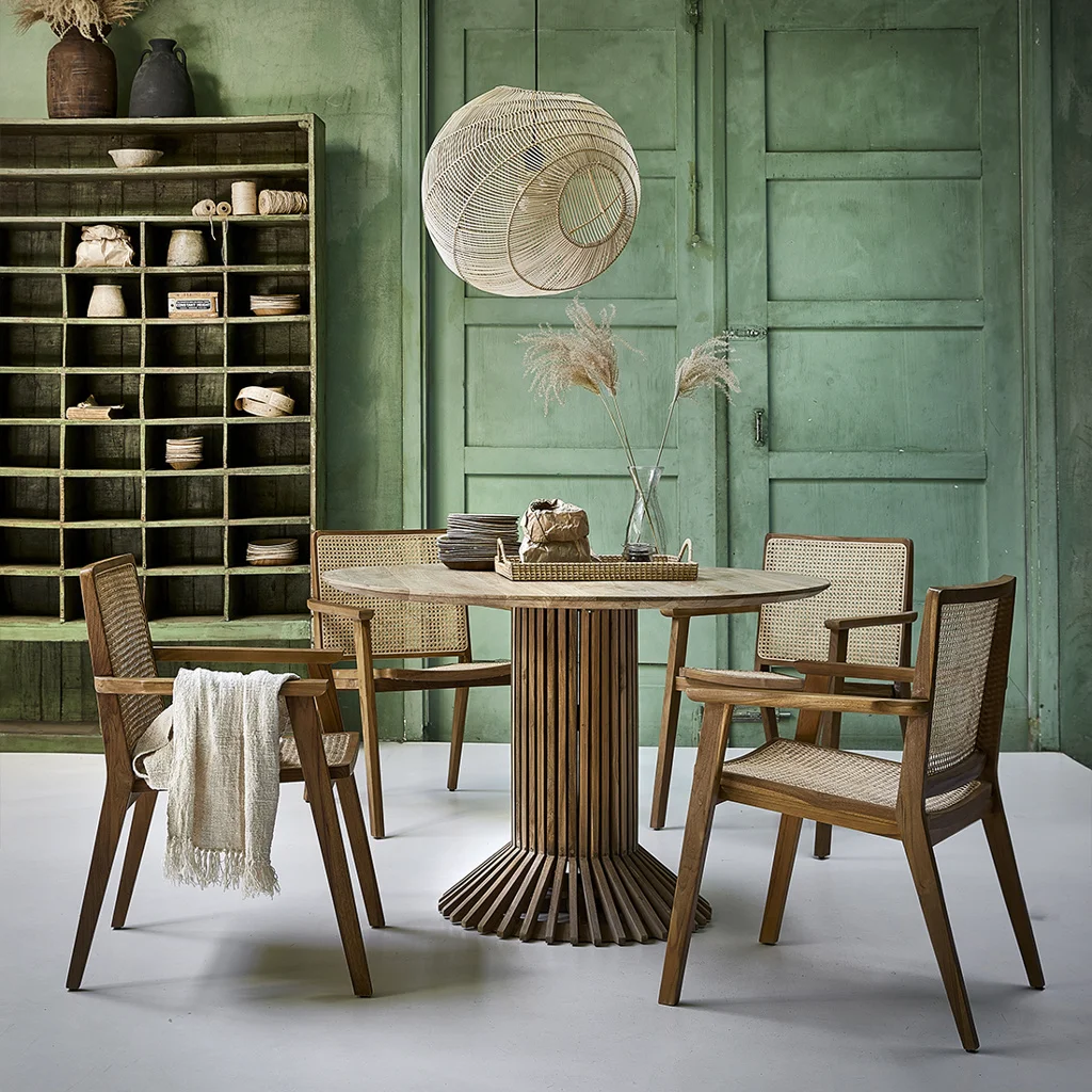 Sophisticated Eiffel teak round table Crafted