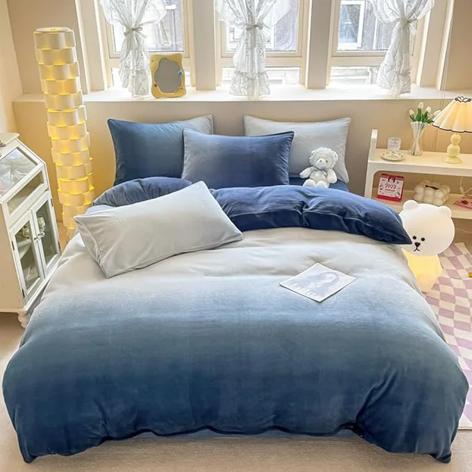 Original Design CLOTHKNOW Blue White Velvet California King Comforter Set Gradient Blue Bedding Sets Soft Blue Comforter with 2 x Pillow Cases Eco-Friendly