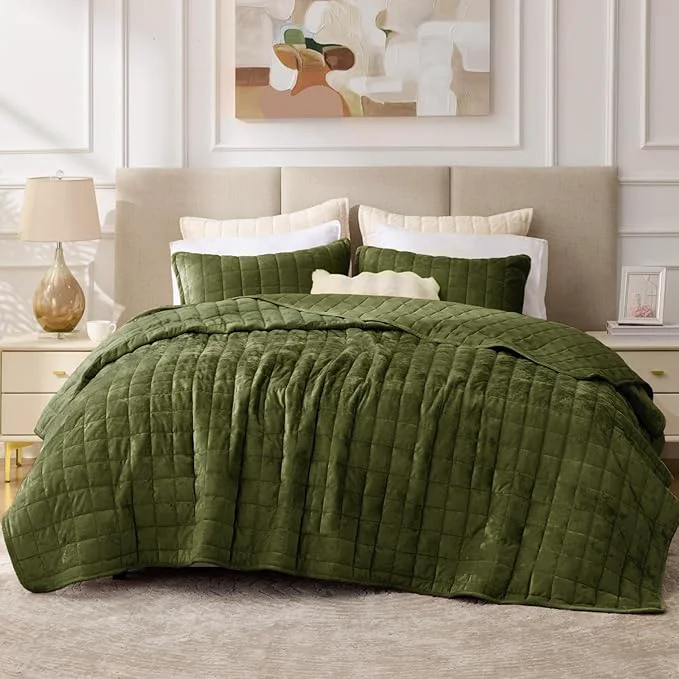 Organic BEDELITE Velvet Quilt Set Queen Size – Luxury Velvet Comforter Bedding Set 3 Pieces Lightweight Soft Cozy Olive Green Oversized Bedspread Coverlet for All Seasons with 2 Pillow Shams Professional