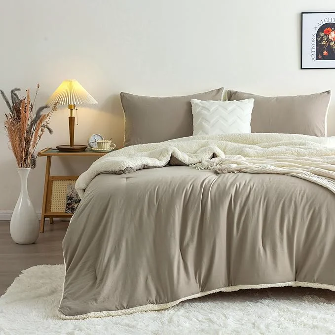 Elite COTTEBED Reversible Sherpa Bed Comforter Queen Set – Lightweight But Warmth Softness Shabby Comforter Set for Full Size Bedding 3 Piece Fluffy Western Farmhouse Down Comforter Winter Beige and White Breathable