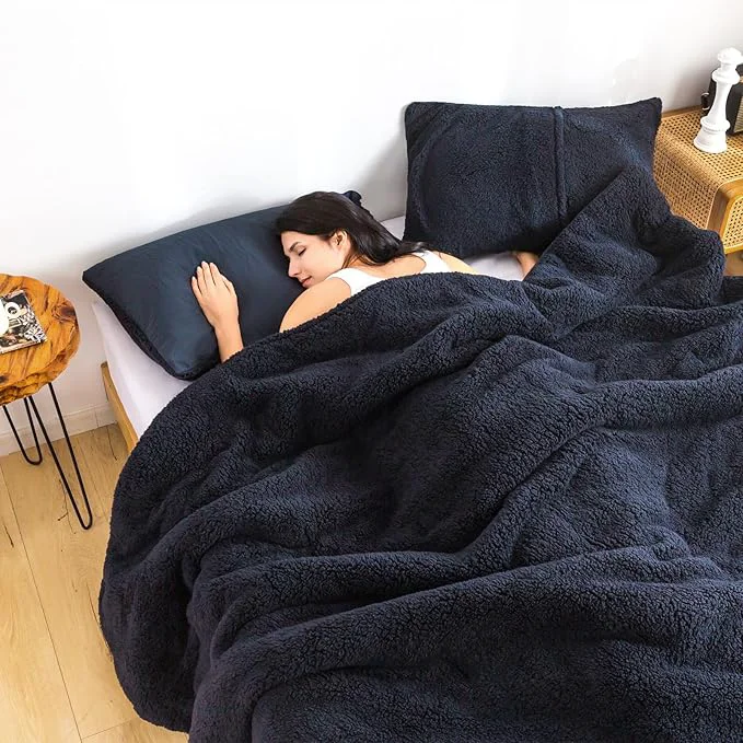 Original Warm Sherpa Comforter Set with Pillowshams Fleece Comforter King Size Lightweight Cozy Plush Washable Cotton Down Soft Comforter and Pillow Shams Dark Navy Blue King Casual