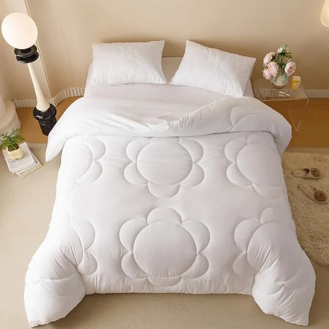 Traditional CLOTHKNOW White Queen Comforter Set Daisy Puff Pattern Bedding Comforter Sets Boho Queen Comforter Soft Floral Comforter with 2 x Pillow Cases High-Grade