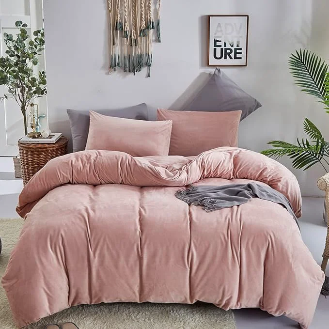 Environmentally Friendly CLOTHKNOW Pink California King Comforter Set Velvet Bedding Comforter Sets Soft Flannel Comforter with 2 x Pillow Cases Carefully Designed
