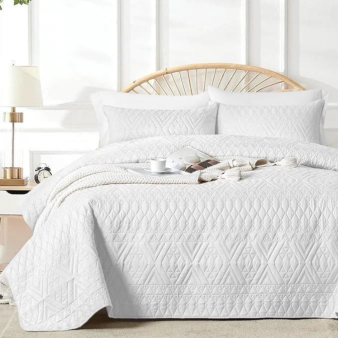 Superior akkialla Full Queen Size Quilt Bedding Set White Lightweight Microfiber Soft Bedspread Modern Style Geoetric Pattern Coverlet Set for All Seasons 3 Piece 1 Quilt 2 Pillow Shams Breathable material Easy care Verified
