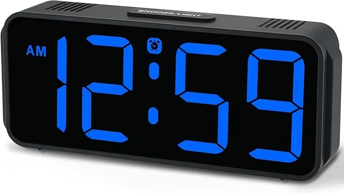 Stylish Peakeep Small Digital Alarm Clock Plug in Top-Quality