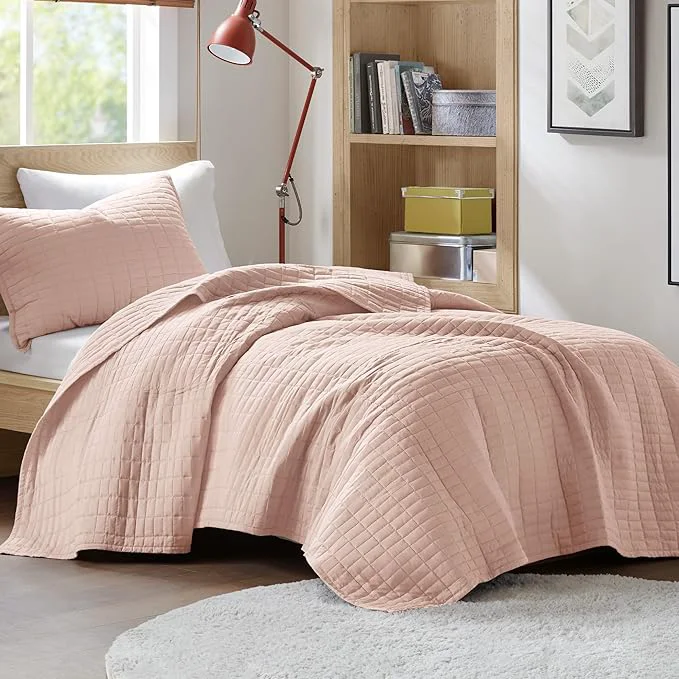 Powerful Comfort Spaces Kienna Quilt Set- Double Sided Stitching Design Summer Blanket Crafted