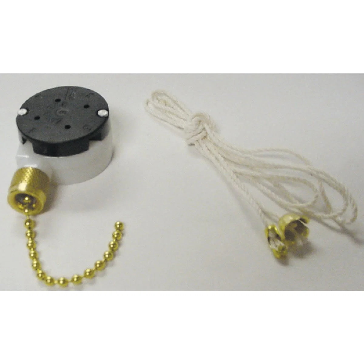 Authentic Gardner Bender 3-Speed Pull Chain Switch Lightweight
